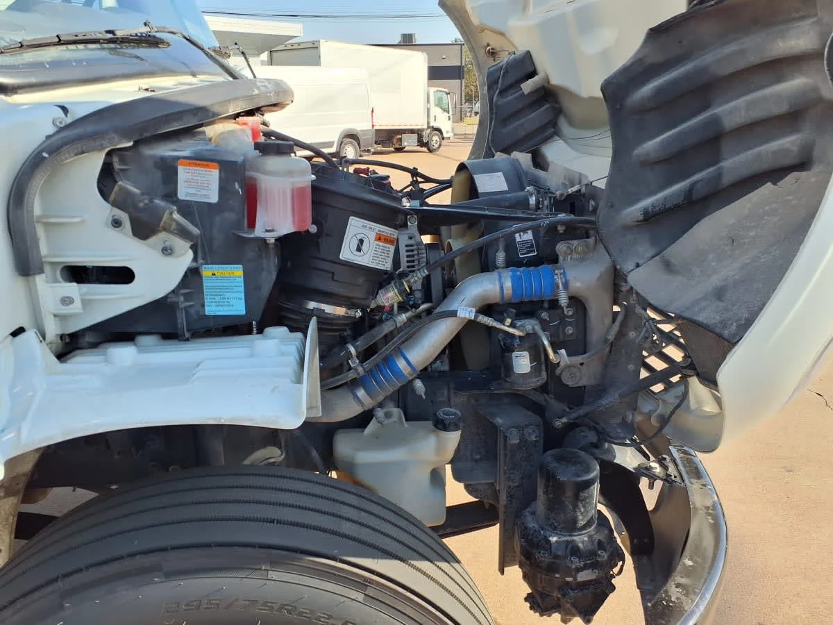 2018 Freightliner M2 106 in Dallas, TX — photo 10