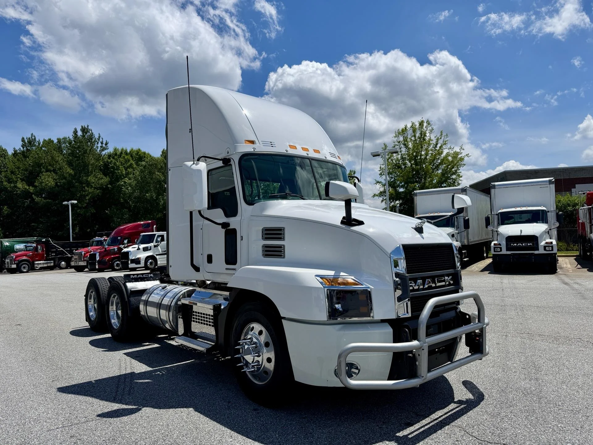 2022 Mack Anthem in Duluth, GA — photo 7