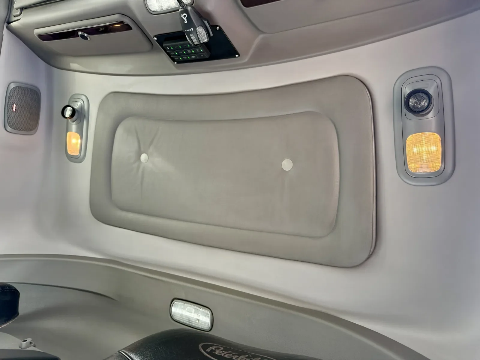 2018 Peterbilt 389 - image 35