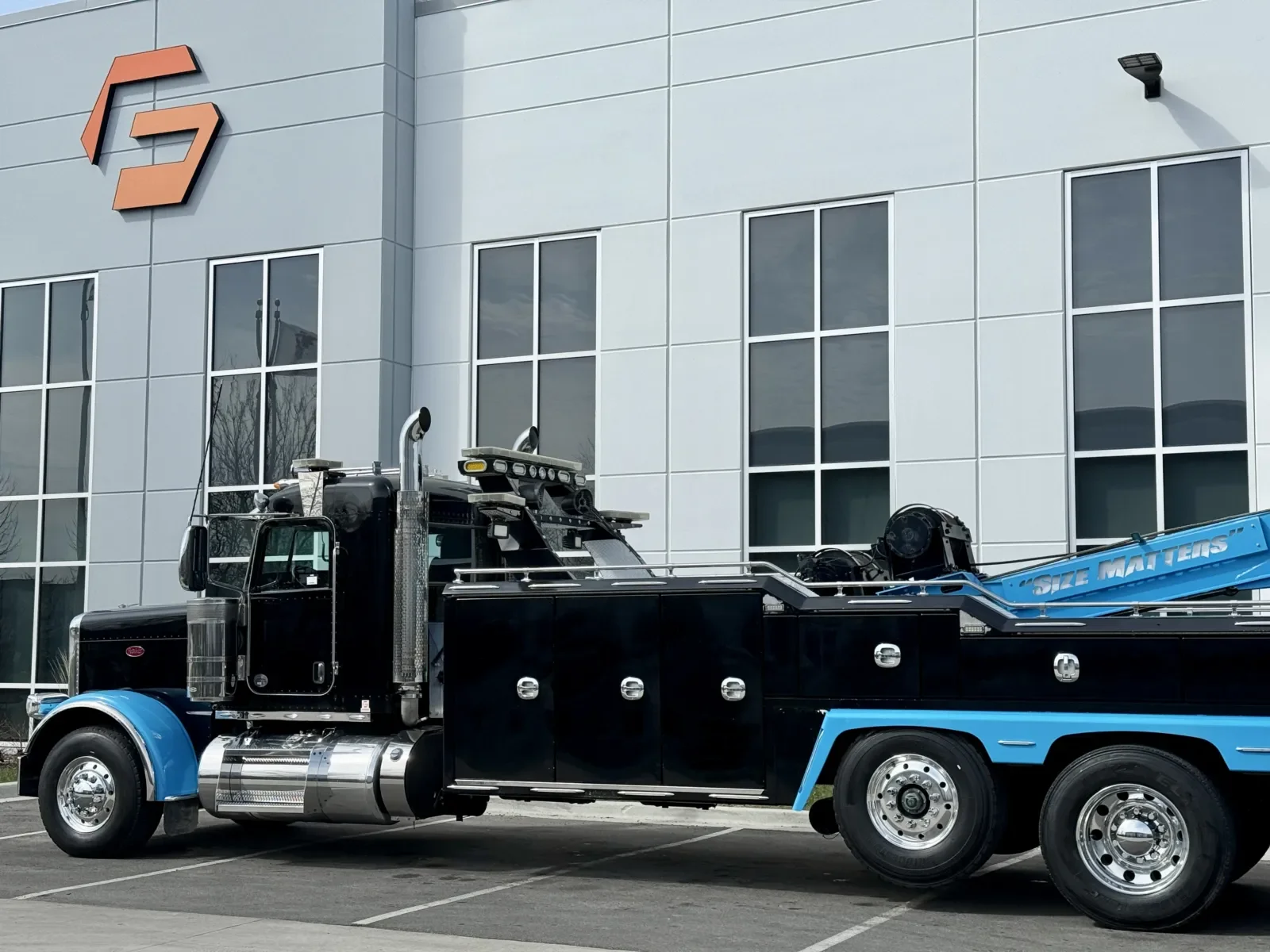 2018 Peterbilt 389 in New Lenox, IL — photo 8