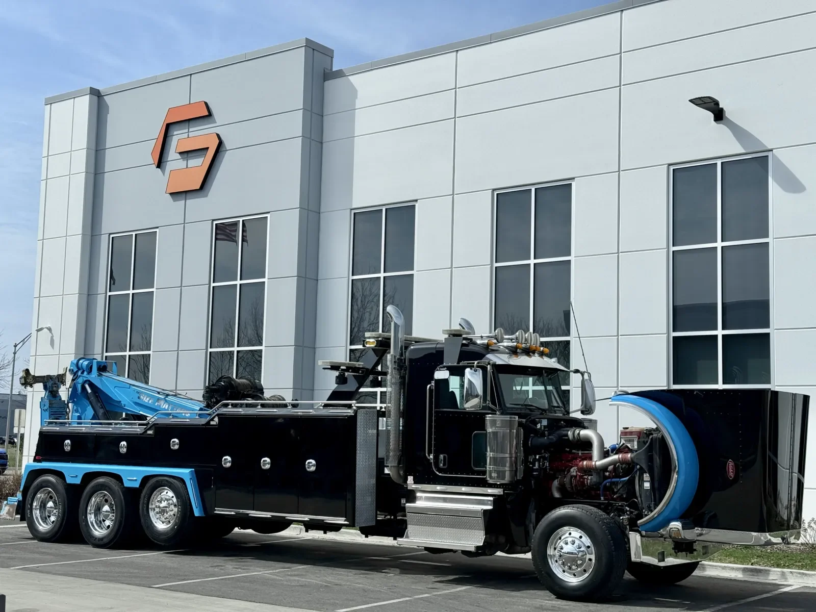 2018 Peterbilt 389 in New Lenox, IL — photo 11