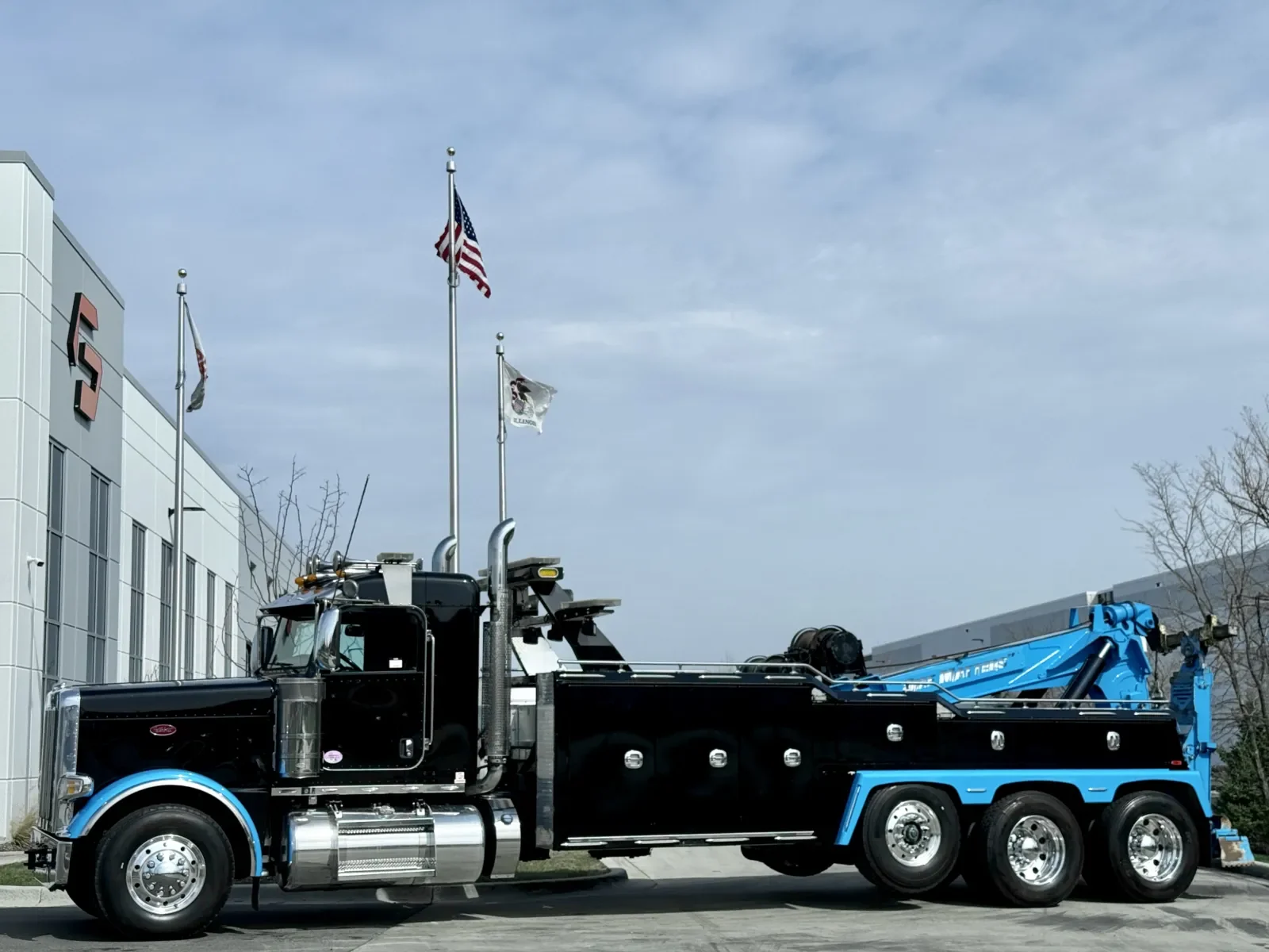 2018 Peterbilt 389 in New Lenox, IL