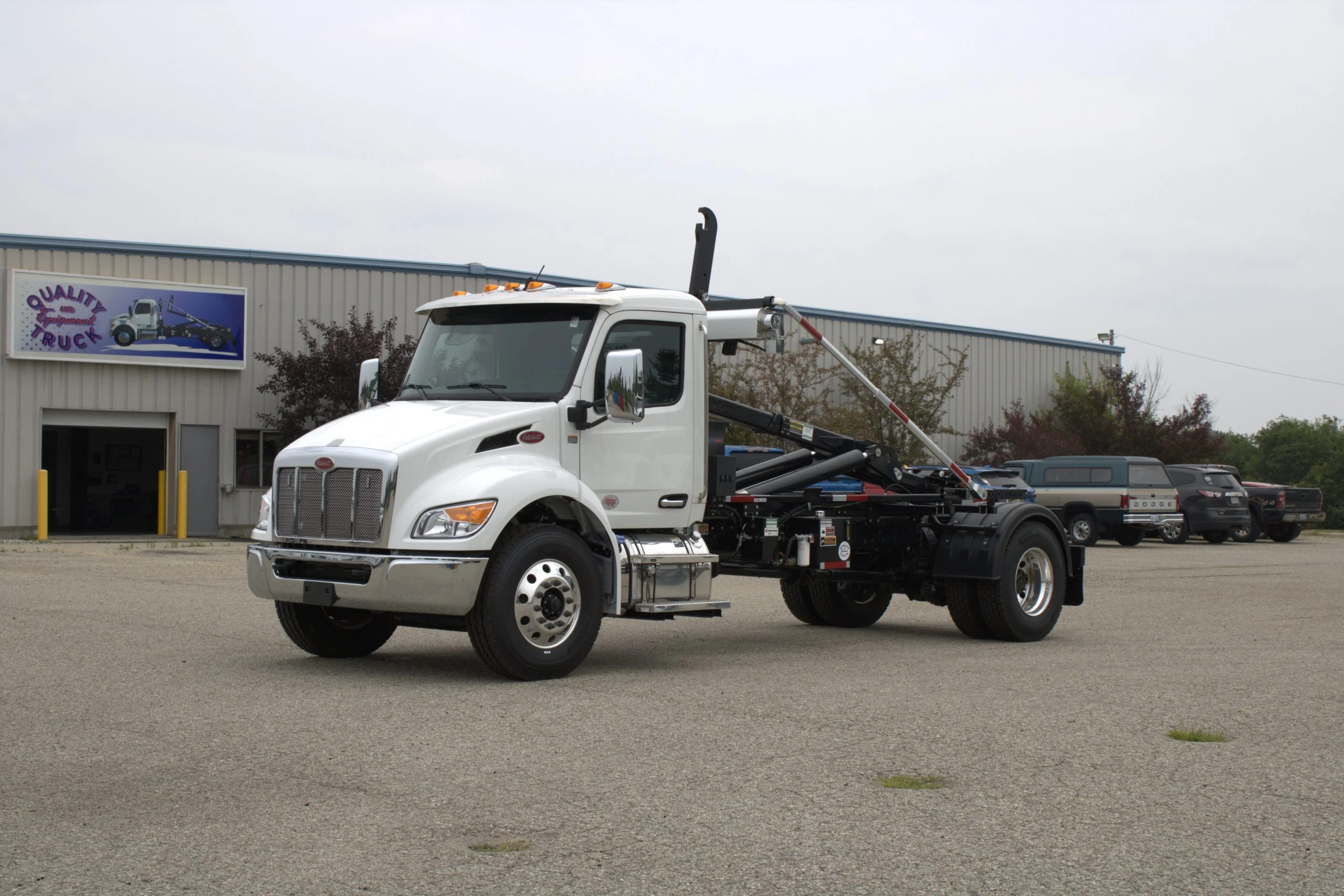 2026 Peterbilt 536 — photo 2