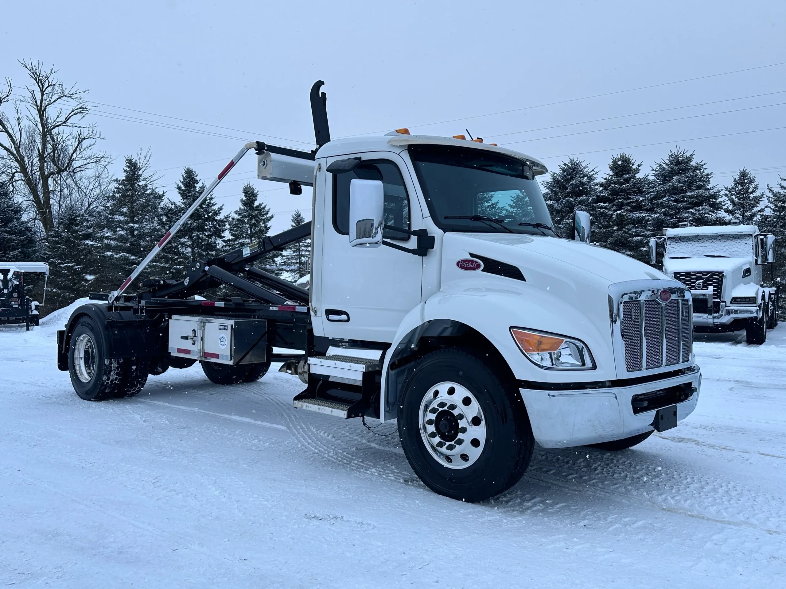 2026 Peterbilt 536