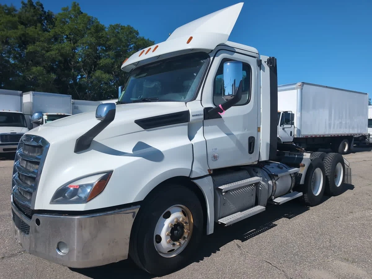 2020 Freightliner Cascadia in Salisbury, MA