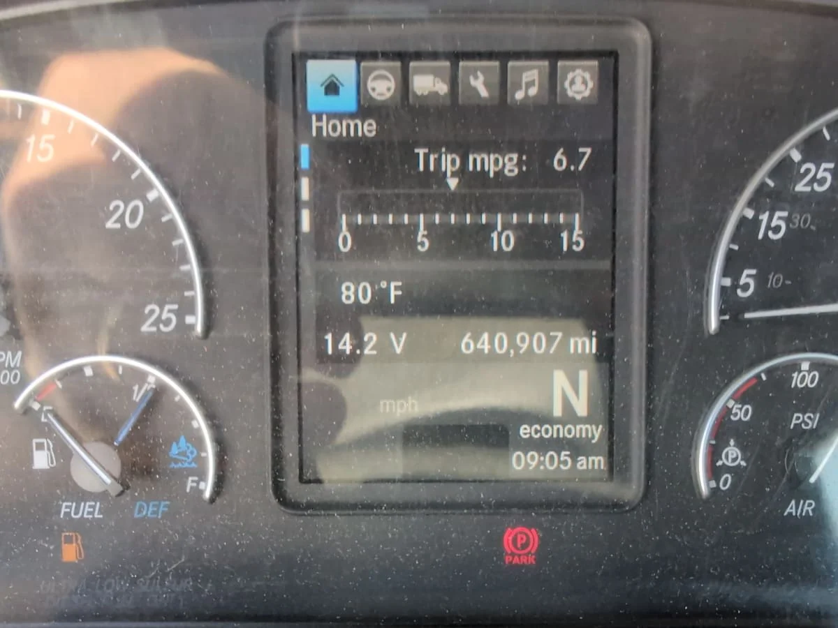 2020 Freightliner Cascadia in Salisbury, MA — photo 10