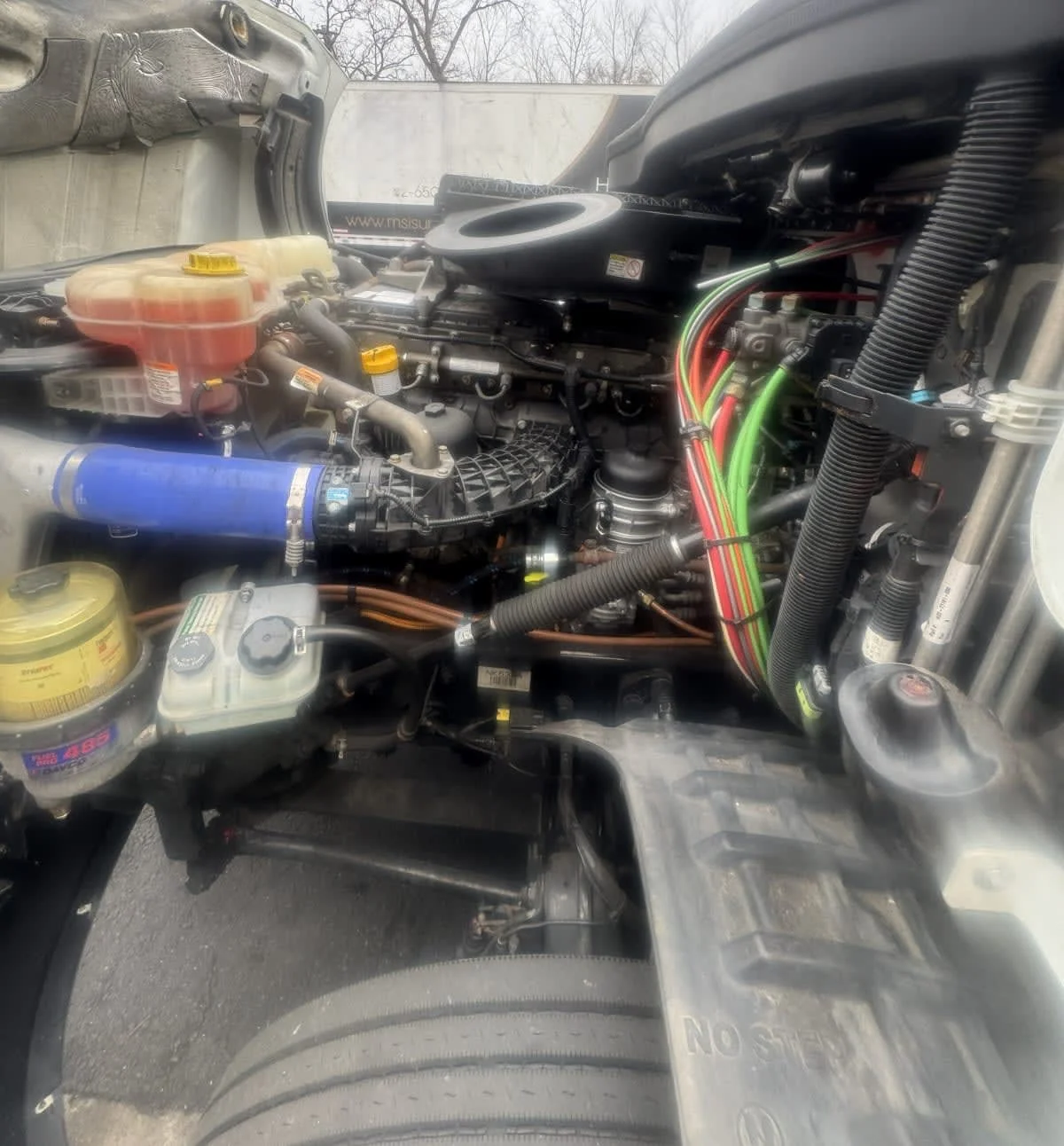 2022 Freightliner Cascadia - image 9