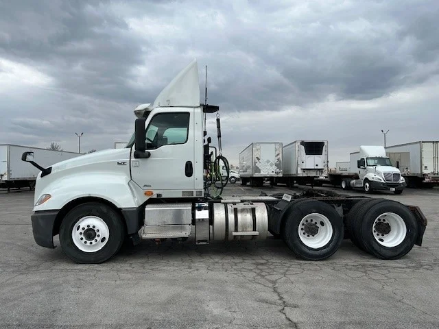2019 International LT in Toledo, OH — photo 4