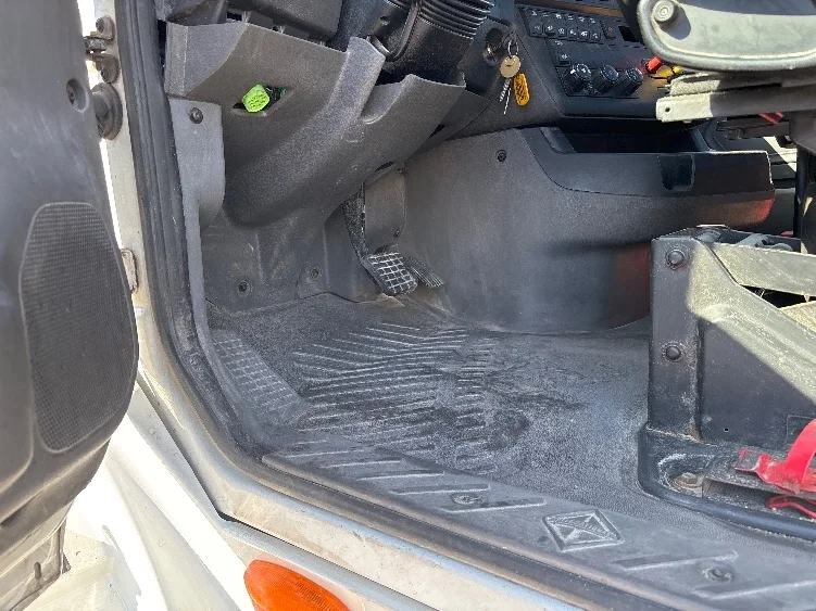 2019 International LT in Toledo, OH — photo 9