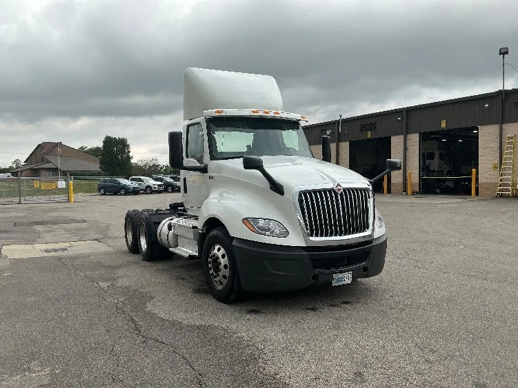 2019 International LT in Piqua, OH