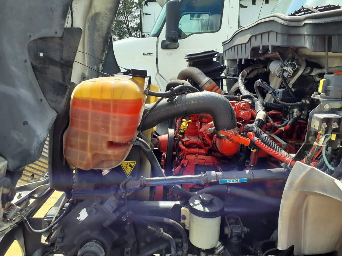 2018 International 4300 in Miami, FL — photo 10