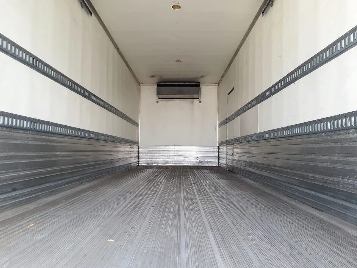 2018 International 4300 in Miami, FL — photo 9