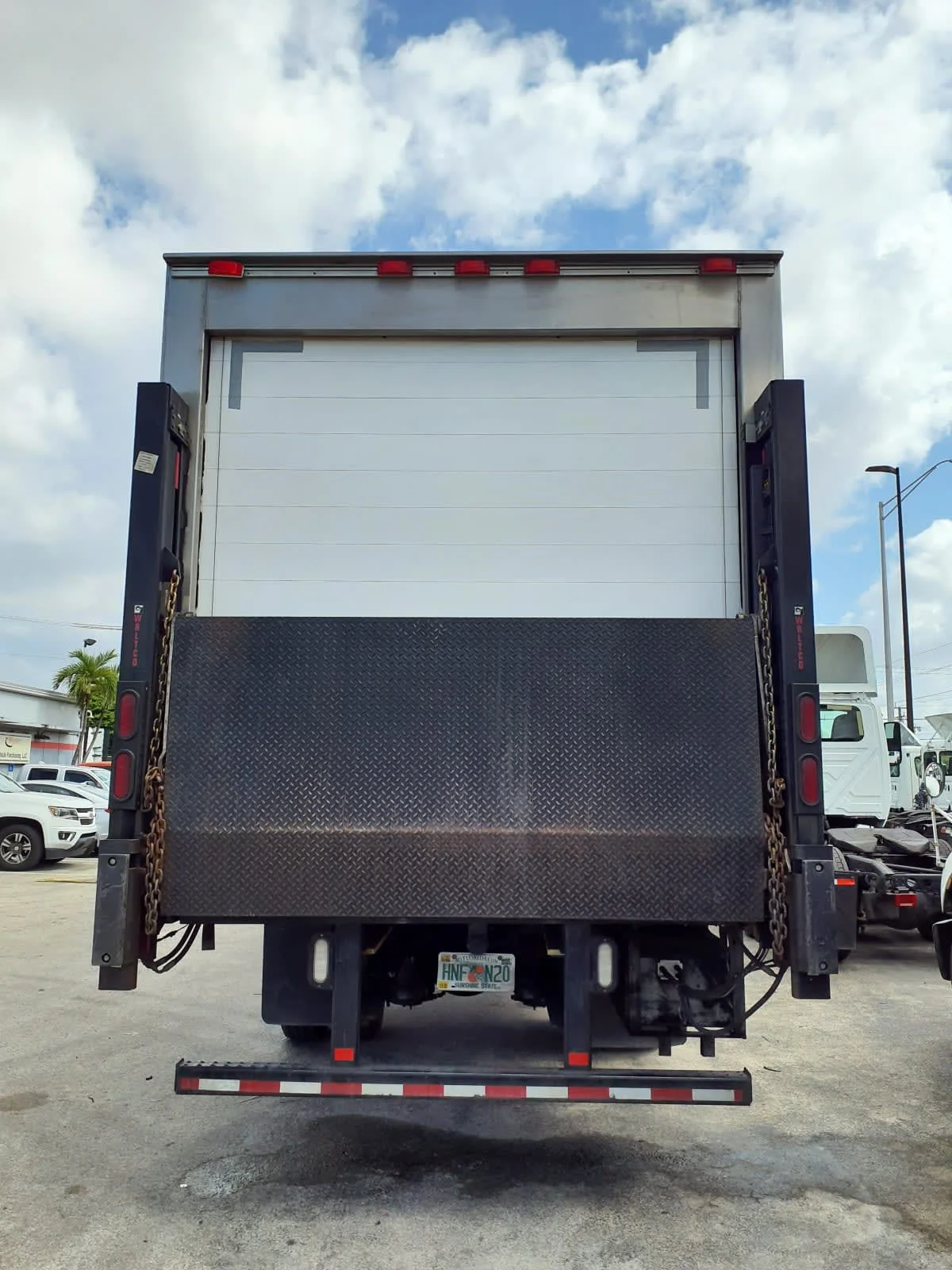 2018 International 4300 in Miami, FL — photo 5