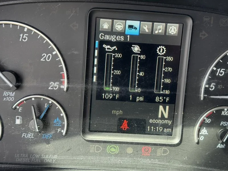 2023 Freightliner Cascadia - image 28