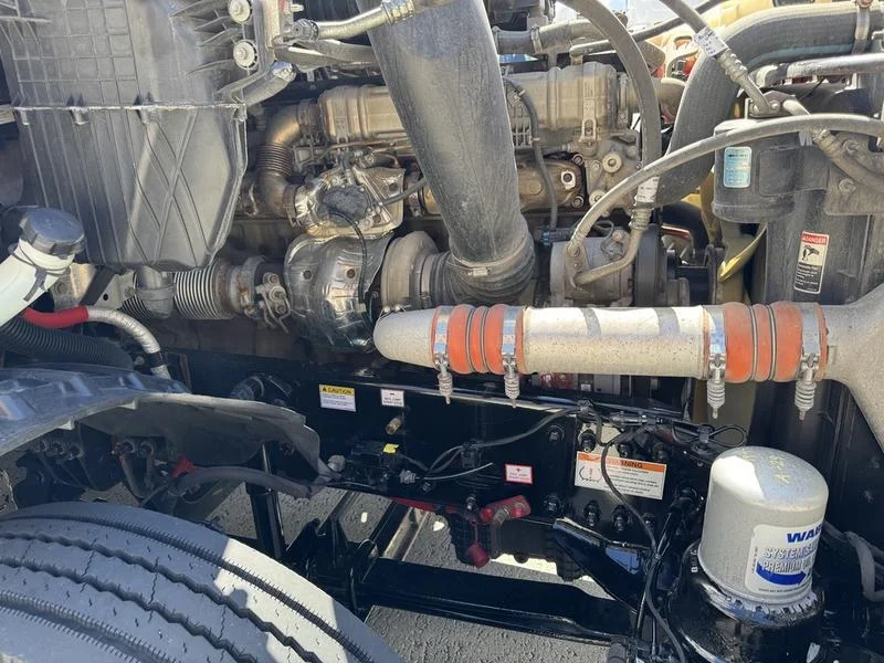 2023 Freightliner Cascadia - image 14