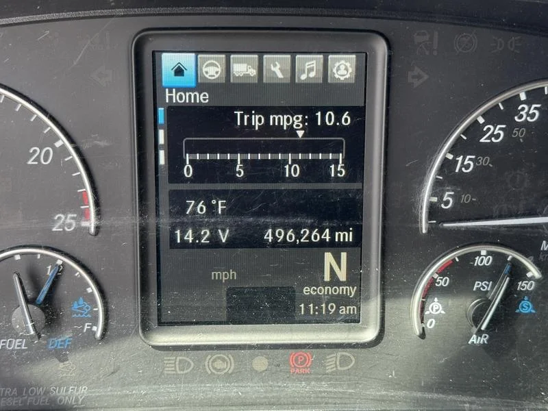 2023 Freightliner Cascadia - image 26