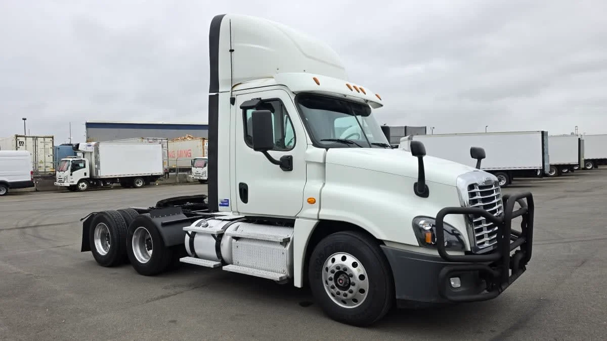 2019 Freightliner Cascadia in Tacoma, WA — photo 3