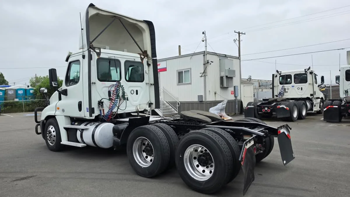 2019 Freightliner Cascadia in Tacoma, WA — photo 6