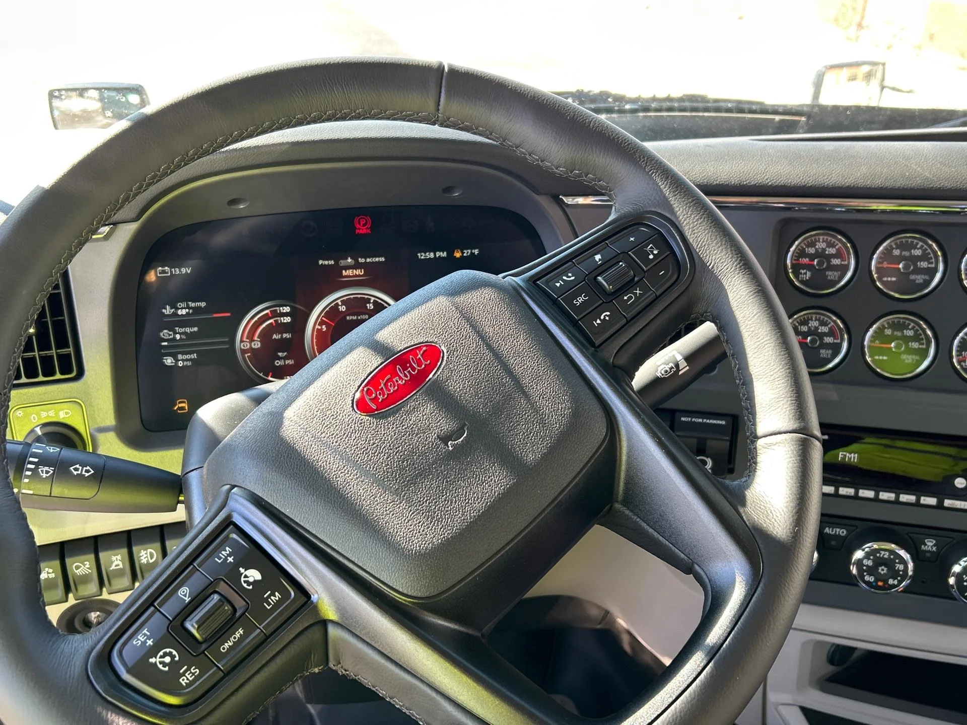 2026 Peterbilt 579 - image 10