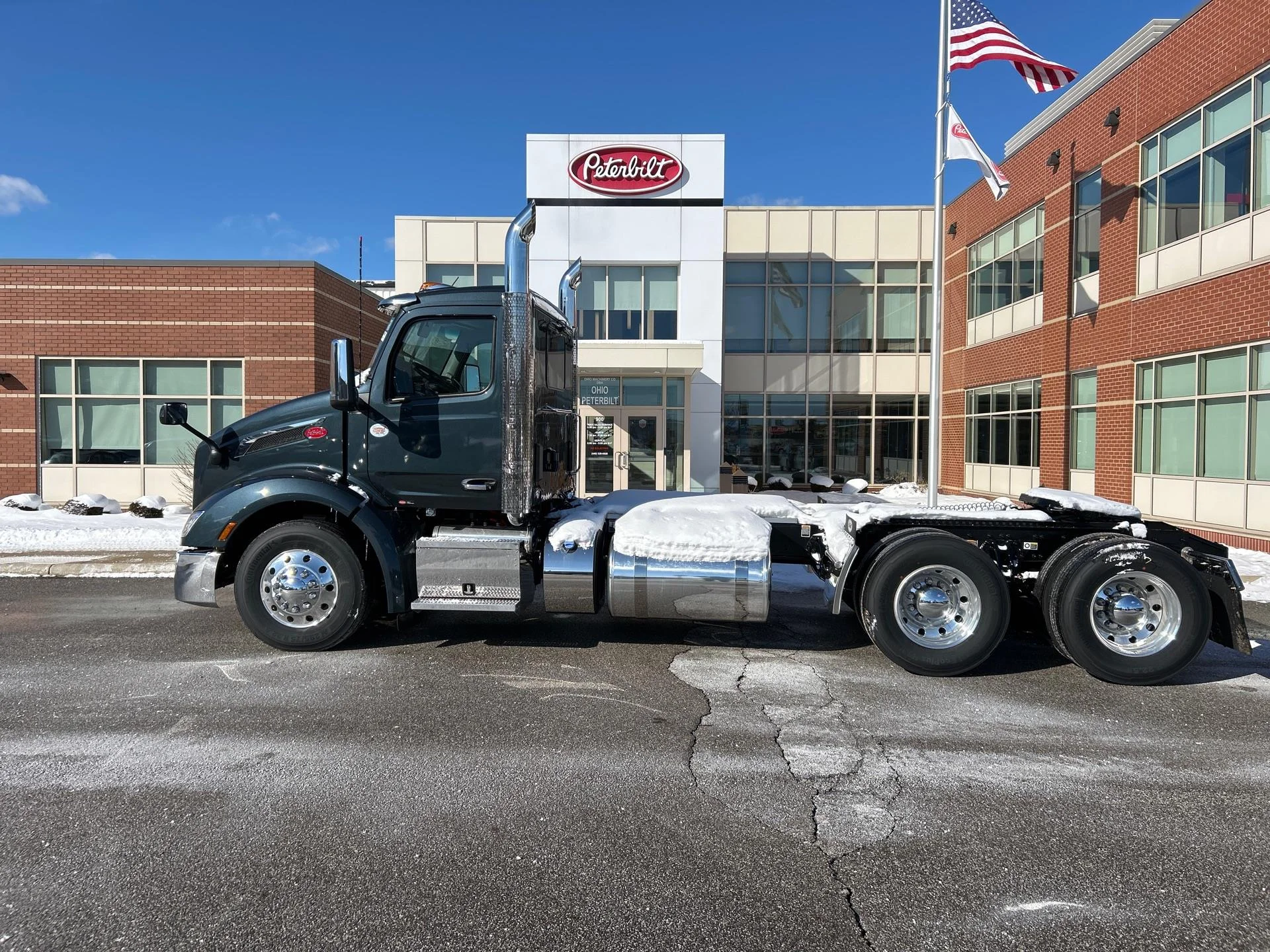 2026 Peterbilt 579 - image 3