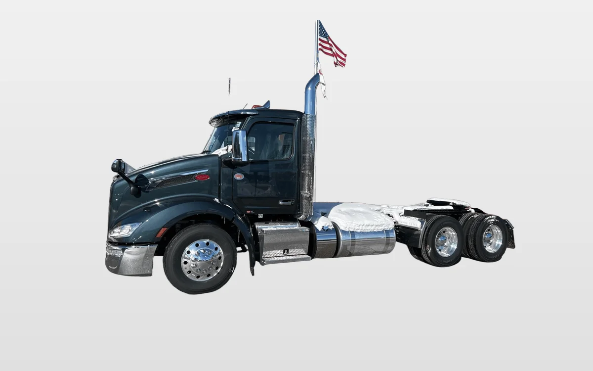 2026 Peterbilt 579 - image 1
