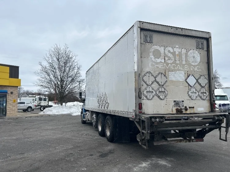 2018 Freightliner Cascadia in Chicopee, MA — photo 6