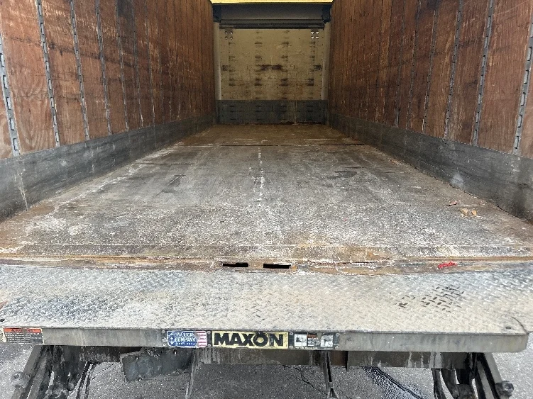 2018 Freightliner Cascadia in Chicopee, MA — photo 10