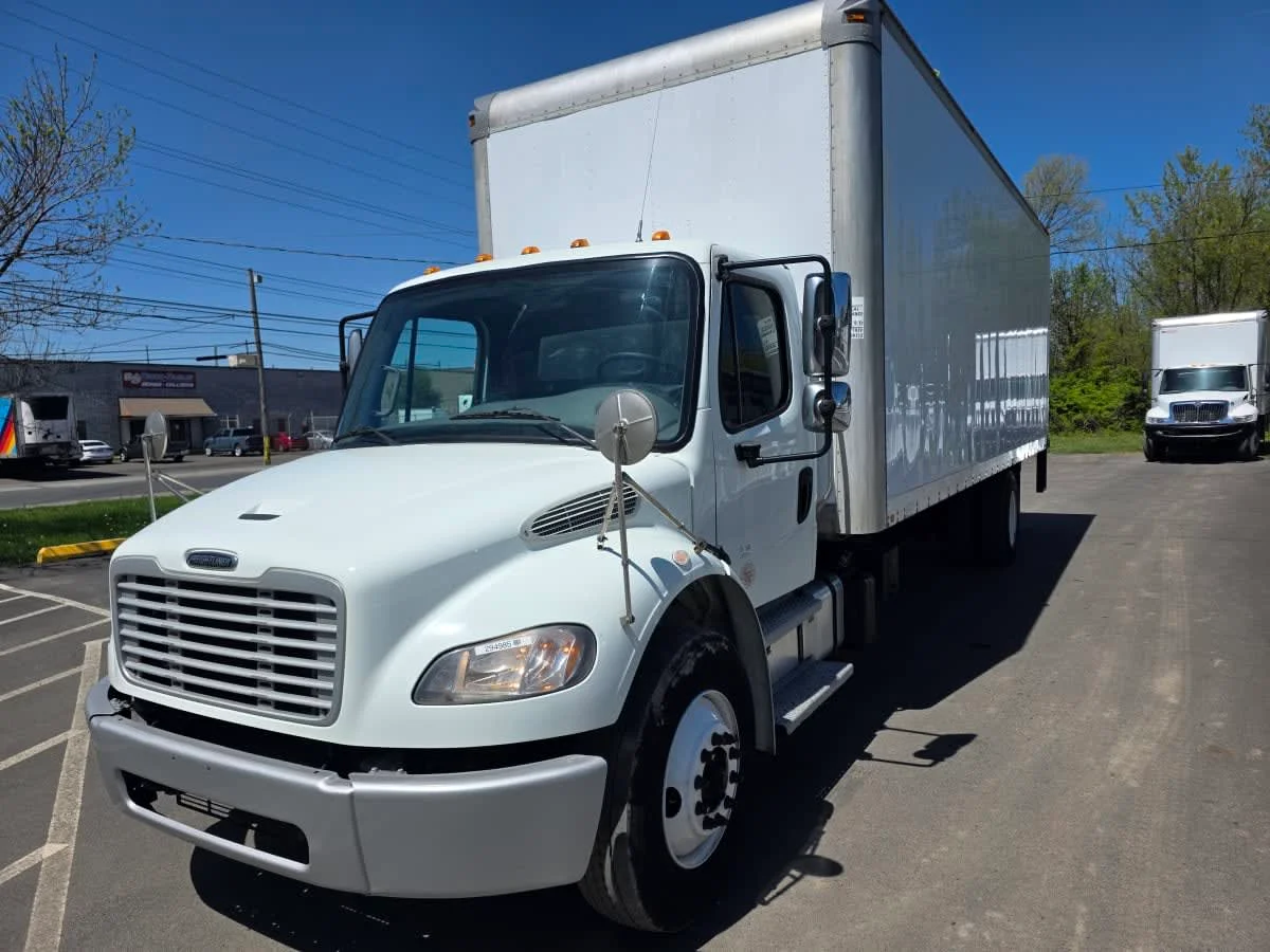 2021 Freightliner M2 106