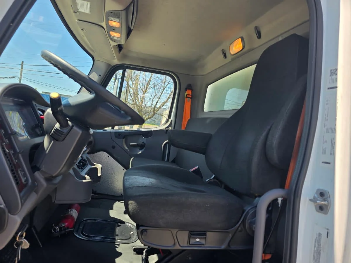 2021 Freightliner M2 106 in Bensalem, PA — photo 7