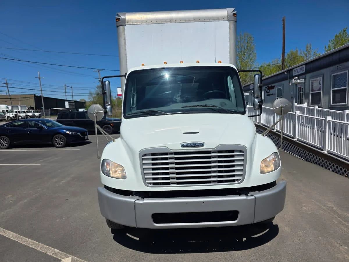 2021 Freightliner M2 106 in Bensalem, PA — photo 2