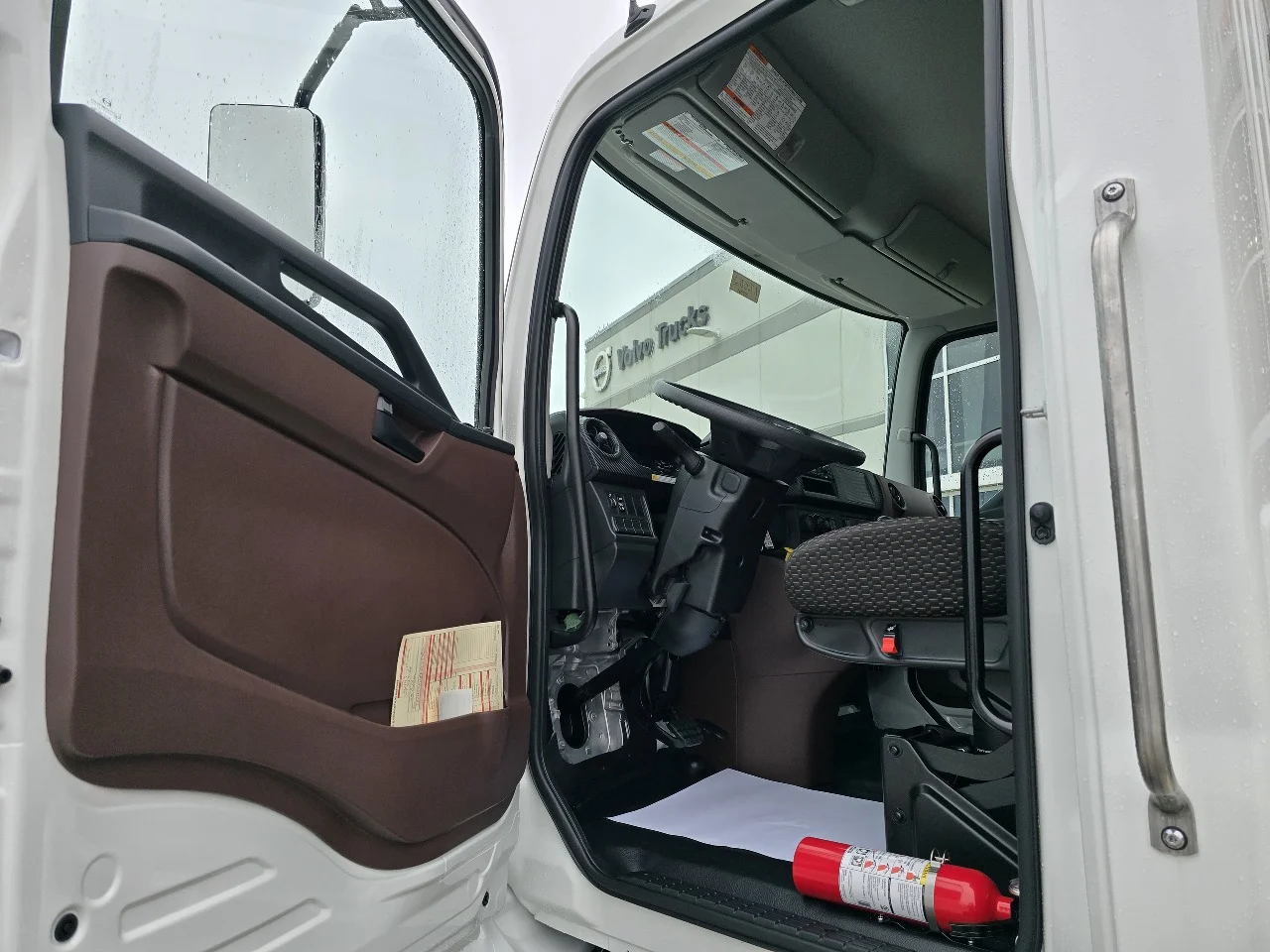 2025 Hino in Toledo, OH — photo 8