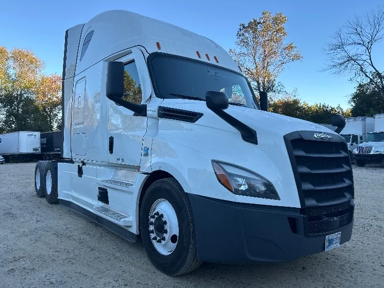2021 Freightliner Cascadia in Asheville, NC