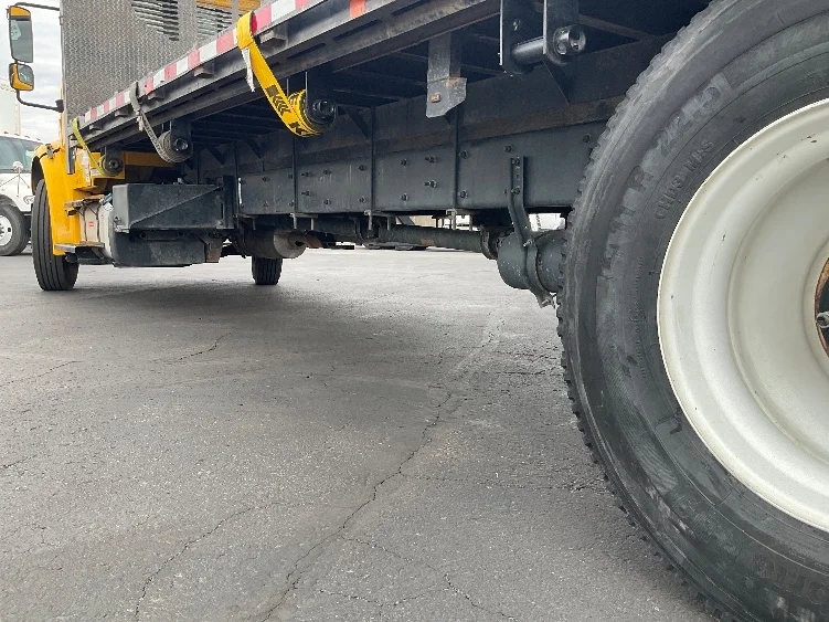 2019 Freightliner M2 106 - image 5