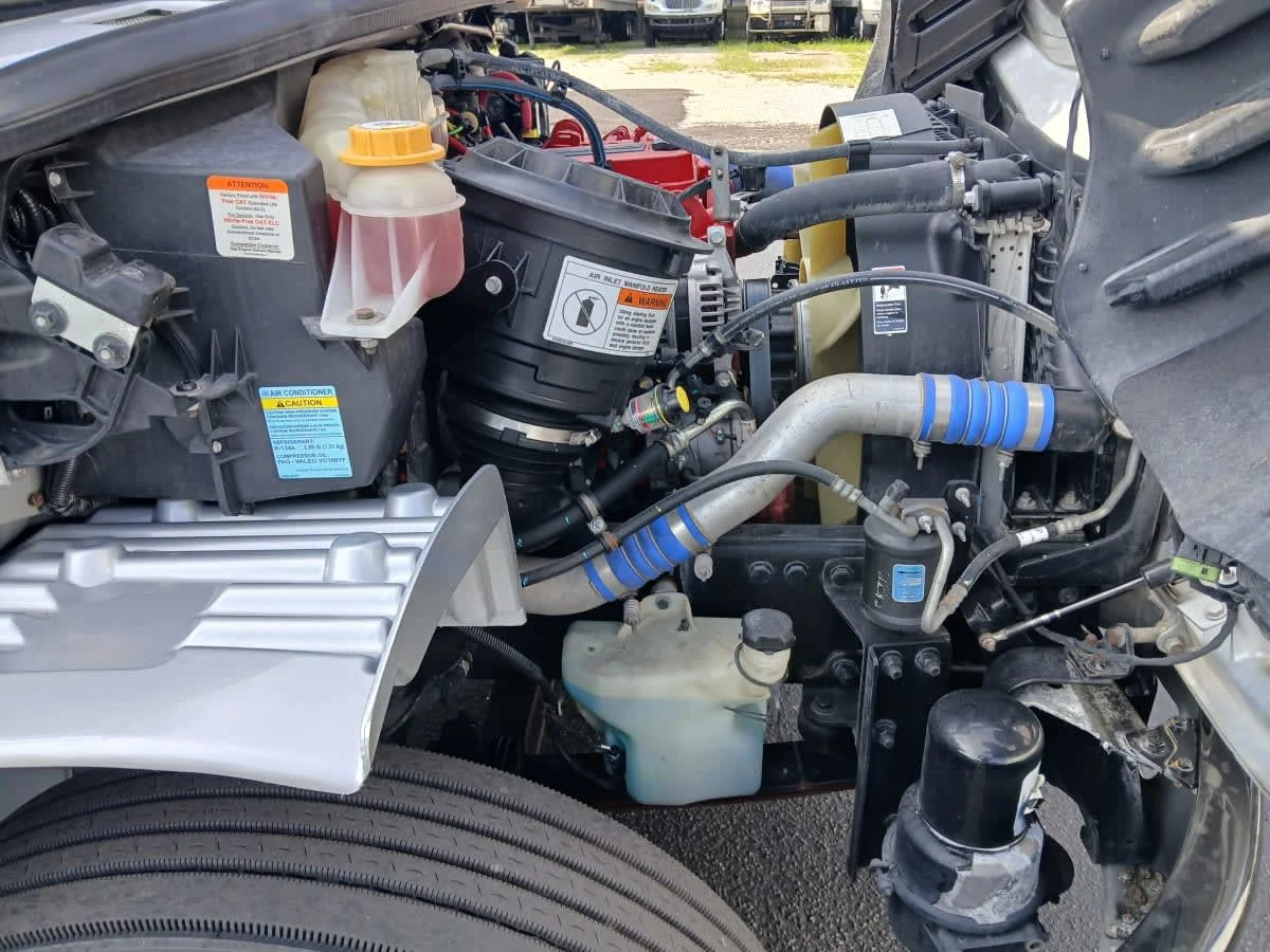 2021 Freightliner M2 106 in Jacksonville, FL — photo 11