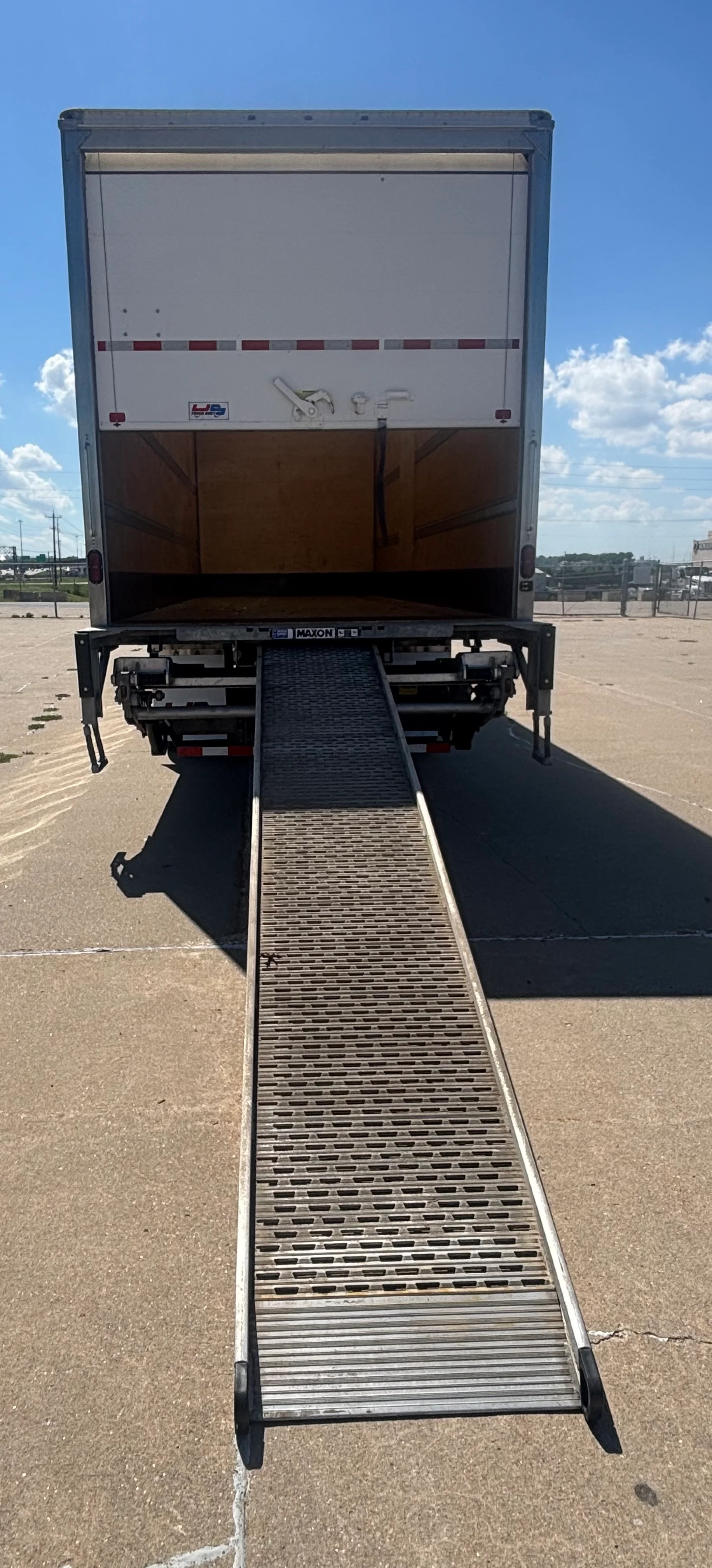 2025 Peterbilt 536 in Council Bluffs, IA — photo 9