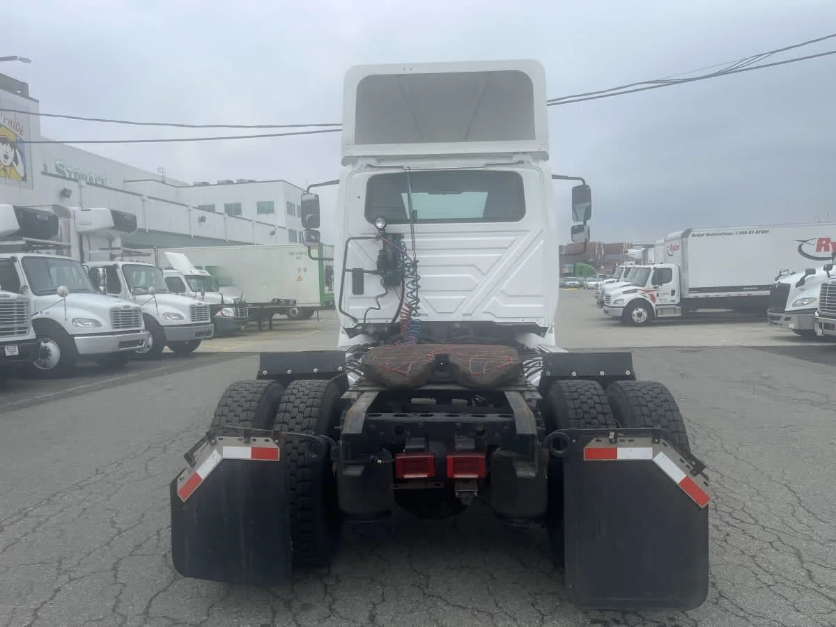 2018 International ProStar - image 5