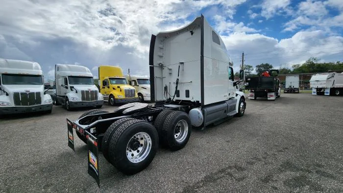 2021 Peterbilt 579 - image 6