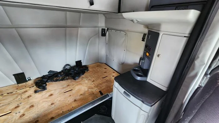 2021 Peterbilt 579 - image 15