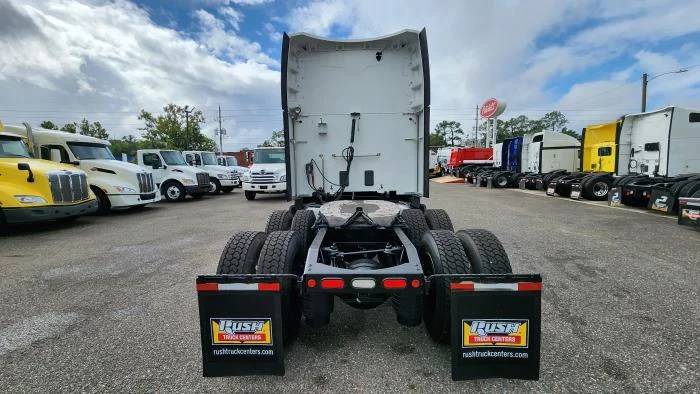 2021 Peterbilt 579 - image 5
