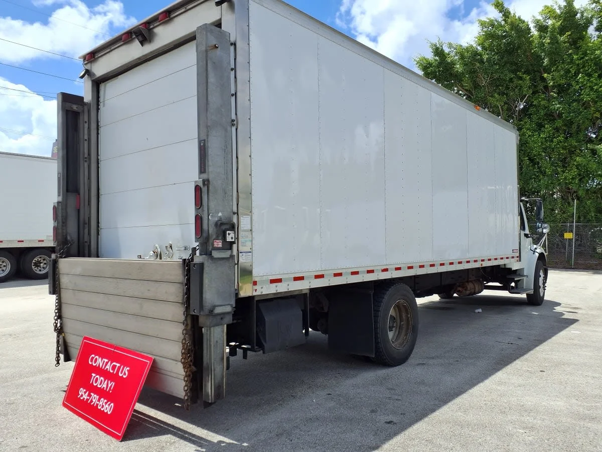 2020 Freightliner M2 106 in Davie, FL — photo 4