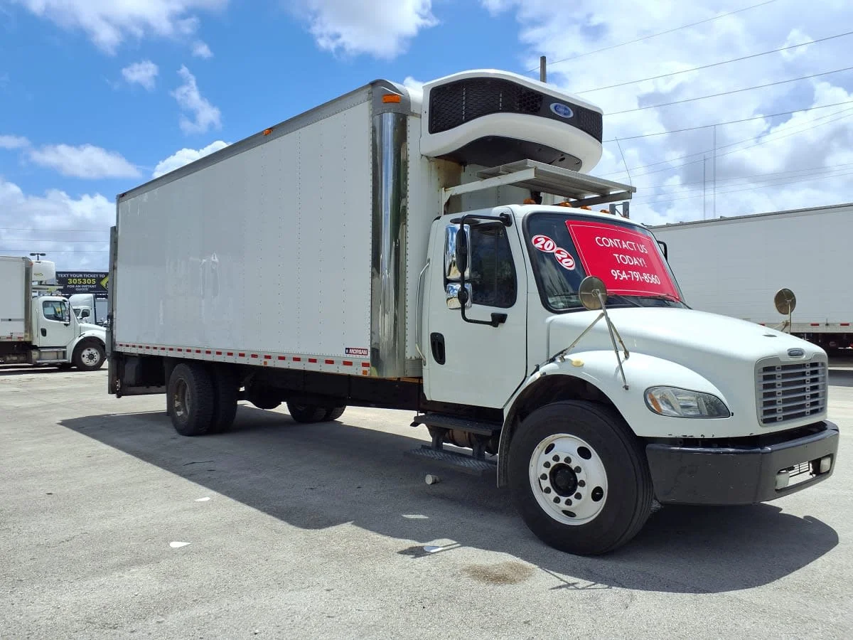 2020 Freightliner M2 106 in Davie, FL — photo 3