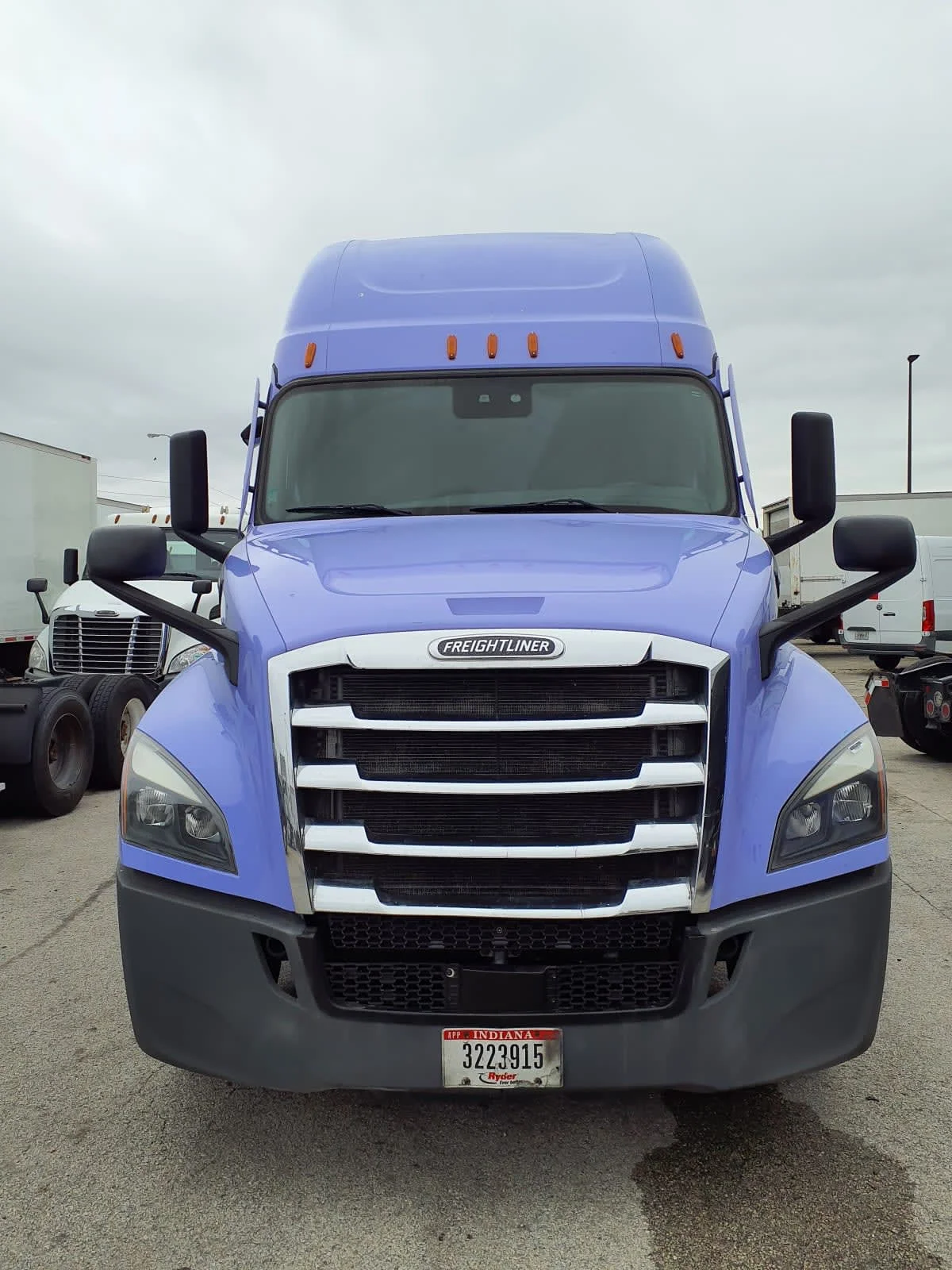 2022 Freightliner Cascadia - image 2