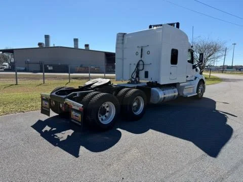 2022 Peterbilt 579 in Mobile, AL — photo 8