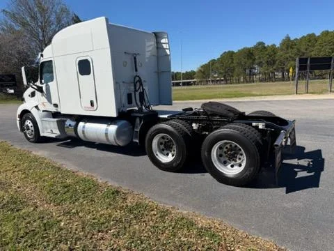 2022 Peterbilt 579 in Mobile, AL — photo 6