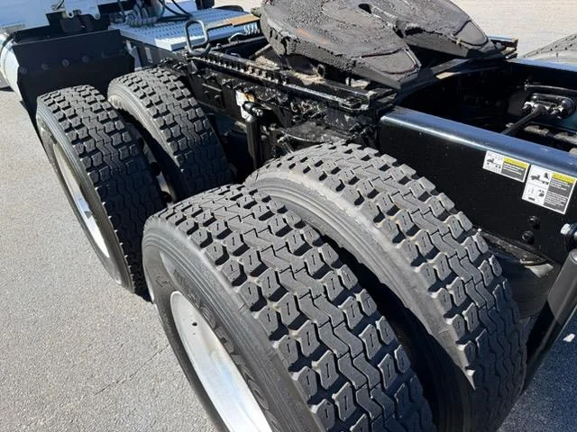2022 Peterbilt 579 in Mobile, AL — photo 11