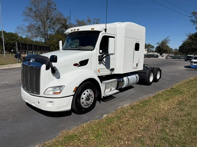 2022 Peterbilt 579 in Mobile, AL — photo 5