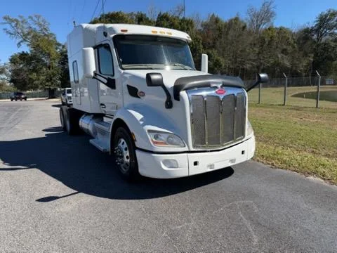 2022 Peterbilt 579 in Mobile, AL — photo 3
