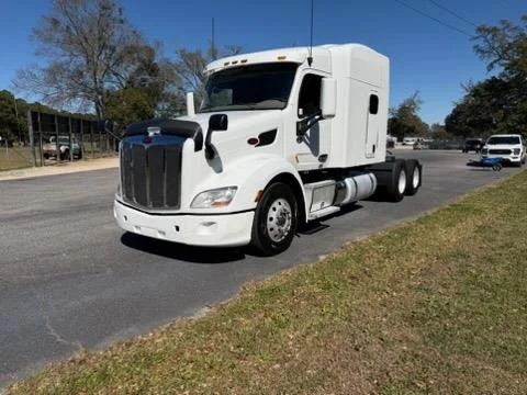2022 Peterbilt 579 in Mobile, AL — photo 2