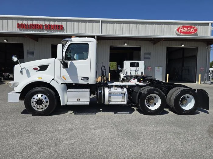 2020 Peterbilt 567 - image 4