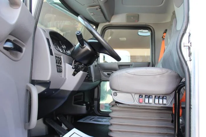 2020 Peterbilt 337 — photo 11